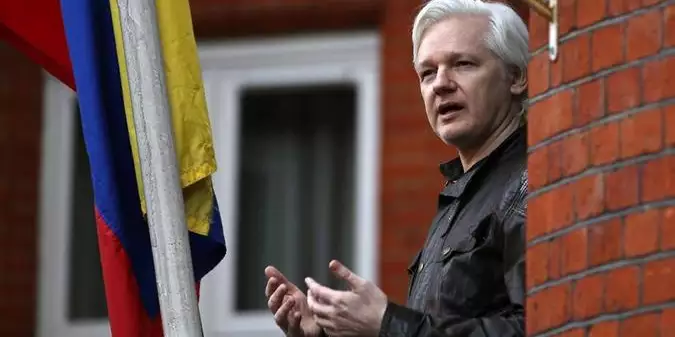 Julian Assange tem recurso parcialmente aceito em tribunal de Londres, que adia extradição