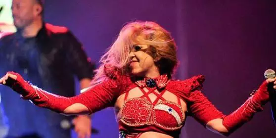 Cantora Joelma recupera passaporte após reverter decisão judicial e faz turnê na Europa